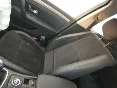 Scrapping Vehicle renault laguna iii dynamique of the year 2001 powered m9r742