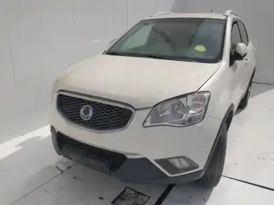 Veículo de Sucata ssangyong korando premium 4x2 do ano 2001 alimentado 