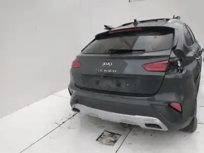 Veicolo di demolizione kia xceed concept 119 cv / 88 kw dell'anno 2001 alimentato g3lc