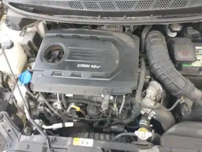 Veículo de Sucata kia cee´d tech do ano 2001 alimentado d4fb