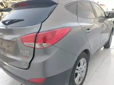 Véhicule à la ferraille hyundai ix35 comfort 2wd de l'année 2001 alimenté d4fd