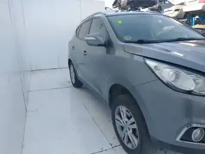 Véhicule à la ferraille hyundai ix35 comfort 2wd de l'année 2001 alimenté d4fd