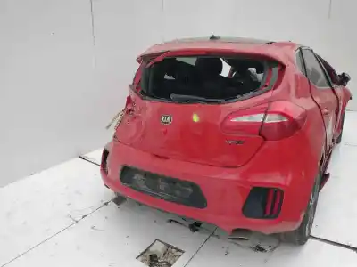 Scrapping Vehicle kia cee'd (jd) 1.6 crdi 128 of the year 2001 powered d4fb