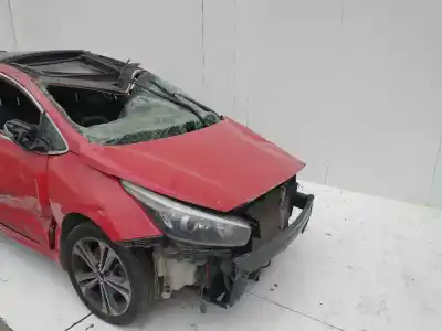 Scrapping Vehicle kia cee'd (jd) 1.6 crdi 128 of the year 2001 powered d4fb