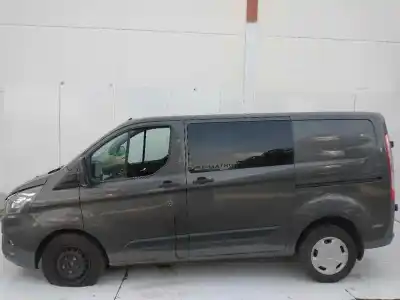 Veículo de Sucata ford transit custom kombi 300 l2 tourneo titanium do ano 2001 alimentado ymf6