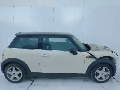 Scrapping Vehicle MINI MINI (R56) 1.6 Cooper D [1.6 Ltr. - 82 kW Diesel CAT] of the year 2001 powered 9HZ