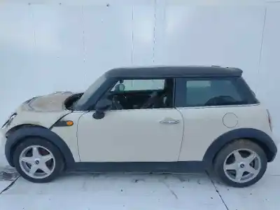 Veículo de Sucata mini mini (r56) 1.6 cooper d [1.6 ltr. - 82 kw diesel cat] do ano 2001 alimentado 9hz