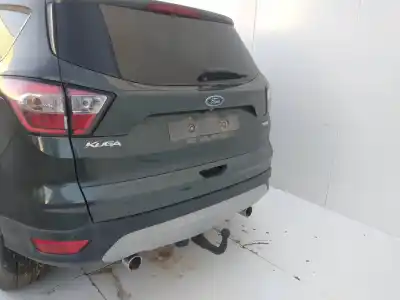 Veicolo di demolizione ford kuga st-line dell'anno 2001 alimentato m8mc