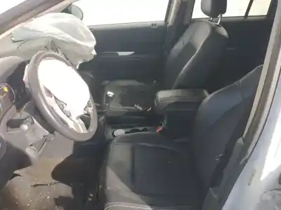 Veículo de Sucata jeep compass limited 4x4 do ano 2001 alimentado 651971