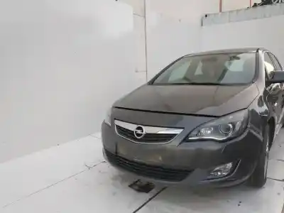 Veicolo di demolizione opel astra j (p10) 1.4 turbo (68) dell'anno 2001 alimentato a14net