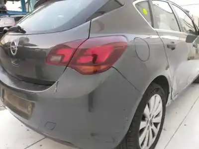 Veicolo di demolizione opel astra j (p10) 1.4 turbo (68) dell'anno 2001 alimentato a14net