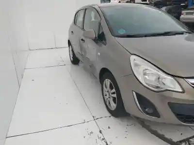 Здавання транспортного засобу opel corsa d selective року 2001 потужний a12xer