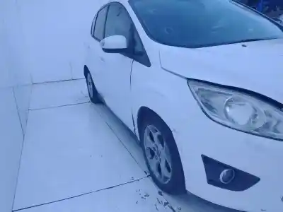 Veículo de Sucata ford c-max trend do ano 2001 alimentado t3da