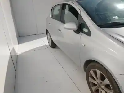 Veicolo di demolizione opel corsa d selective dell'anno 2001 alimentato z12xer