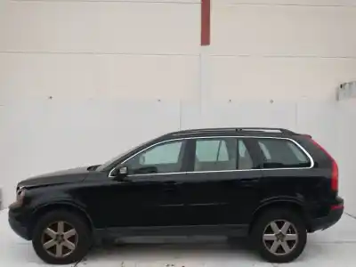 Veicolo di demolizione VOLVO XC90  dell'anno 2001 alimentato D5244T4
