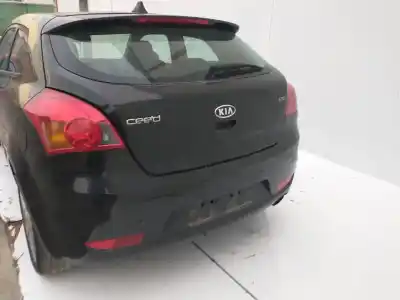 Scrapping Vehicle kia cee´d emotion of the year 2001 powered d4ea