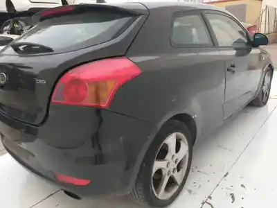 Scrapping Vehicle kia cee´d emotion of the year 2001 powered d4ea