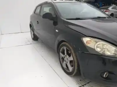 Scrapping Vehicle kia cee´d emotion of the year 2001 powered d4ea