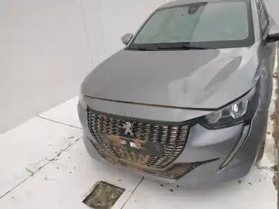 Здавання транспортного засобу peugeot 208 (p2) active року 2001 потужний hne