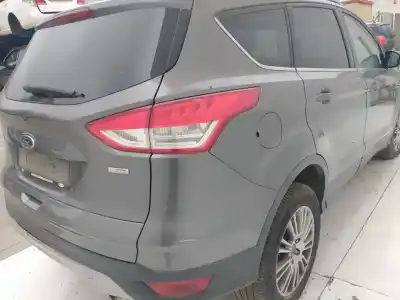 Здавання транспортного засобу ford kuga (cbs) titanium року 2001 потужний ufda