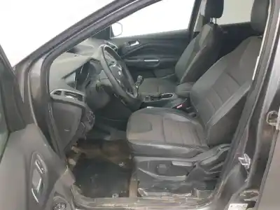 Здавання транспортного засобу ford kuga (cbs) titanium року 2001 потужний ufda