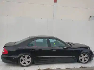Verschrottungsfahrzeug MERCEDES-BENZ CLASE E (W211) BERLINA  des Jahres 2001 angetrieben 629910
