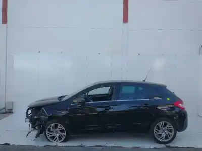 Verschrottungsfahrzeug CITROEN C4 LIM.  des Jahres 2001 angetrieben 9H05