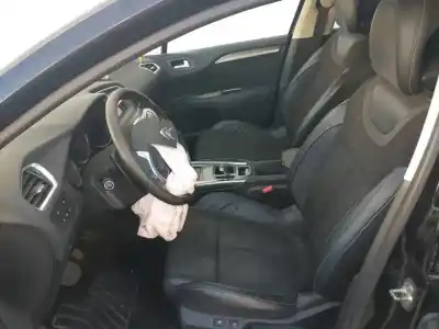 Здавання транспортного засобу citroen c4 lim. collection року 2001 потужний 9h05