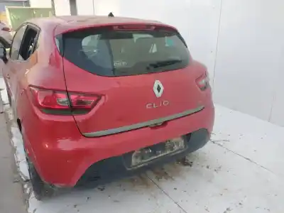 Veicolo di demolizione RENAULT CLIO IV  dell'anno 2001 alimentato K9K 608