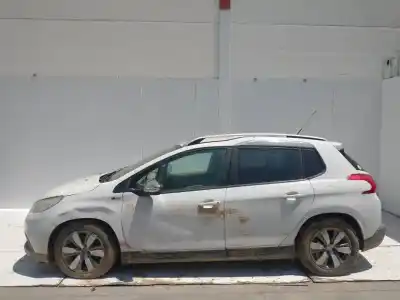 Veicolo di demolizione PEUGEOT 2008 (--.2013->)  dell'anno 2001 alimentato BHY