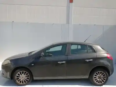 Scrapping Vehicle FIAT BRAVO (198) 1.6 16V Active Multijet (77kW) of the year 2001 powered 192A8000