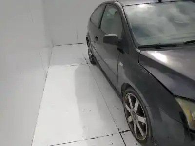 Veículo de Sucata ford focus berlina (cap) trend do ano 2001 alimentado g6db