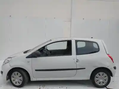 Scrapping Vehicle renault twingo authentique of the year 2001 powered d4f772