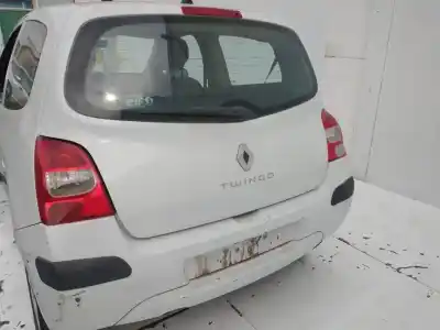 Утилизация автомобиля RENAULT TWINGO Authentique года 2001 питание D4F772