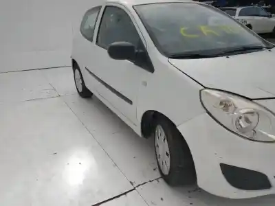 Scrapping Vehicle renault twingo authentique of the year 2001 powered d4f772