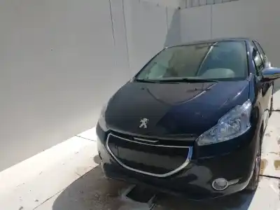 Veículo de Sucata peugeot 208 active do ano 2001 alimentado 8hr