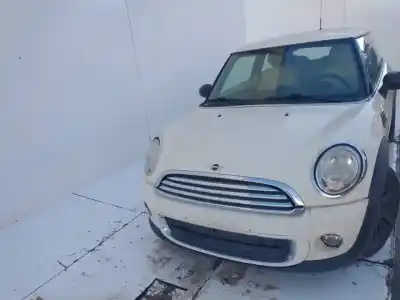 Véhicule à la ferraille mini mini (r56) one d de l'année 2001 alimenté n47c16a