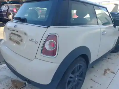 Véhicule à la ferraille mini mini (r56) one d de l'année 2001 alimenté n47c16a