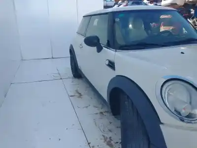 Véhicule à la ferraille mini mini (r56) one d de l'année 2001 alimenté n47c16a