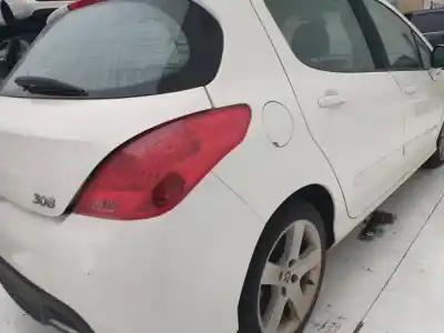 Scrapping Vehicle PEUGEOT 308  of the year 2001 powered 5FW