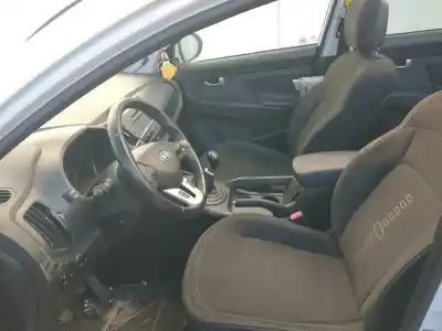 Scrapping Vehicle kia sportage emotion 4x2 of the year 2001 powered d4fd