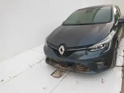 Hurda Aracı renault clio v business edition 100 cv / 74 kw yılın 2001 güçlü h4d 450