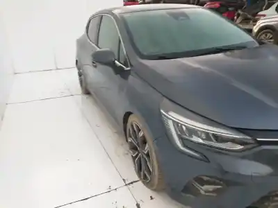 Hurda Aracı renault clio v business edition 100 cv / 74 kw yılın 2001 güçlü h4d 450