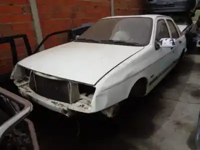 Veicolo di demolizione ford sierra 2.0 dell'anno 1984 alimentato g/ne