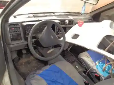 Veicolo di demolizione ford sierra 2.0 dell'anno 1984 alimentato g/ne