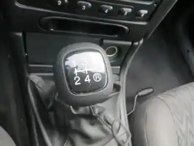 Vehicul casat ford mondeo 1.8 g al anului 2000 alimentat g/rkf