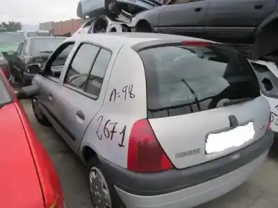 Veicolo di demolizione renault clio ii (bb_, cb_) 1.4 (b/cb0c b/cb0s) dell'anno 1998 alimentato g-e7j