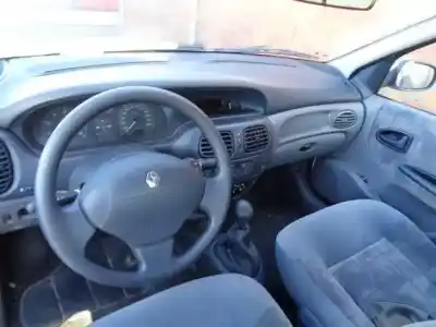 Scrapping Vehicle renault megane i classic (la0/1_) 1.9 d (la0a, la0u, la0r) of the year 2000 powered f8q 620,f8q 622,f8q 624