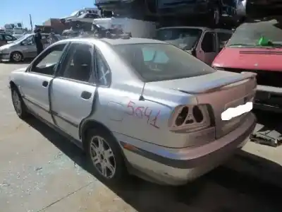 Sloopvoertuig volvo s40 2.0 g van het jaar 1999 aangedreven b4204t2