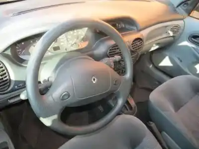 Veículo de Sucata renault megane 2.0 g do ano 1997 alimentado g-f3r